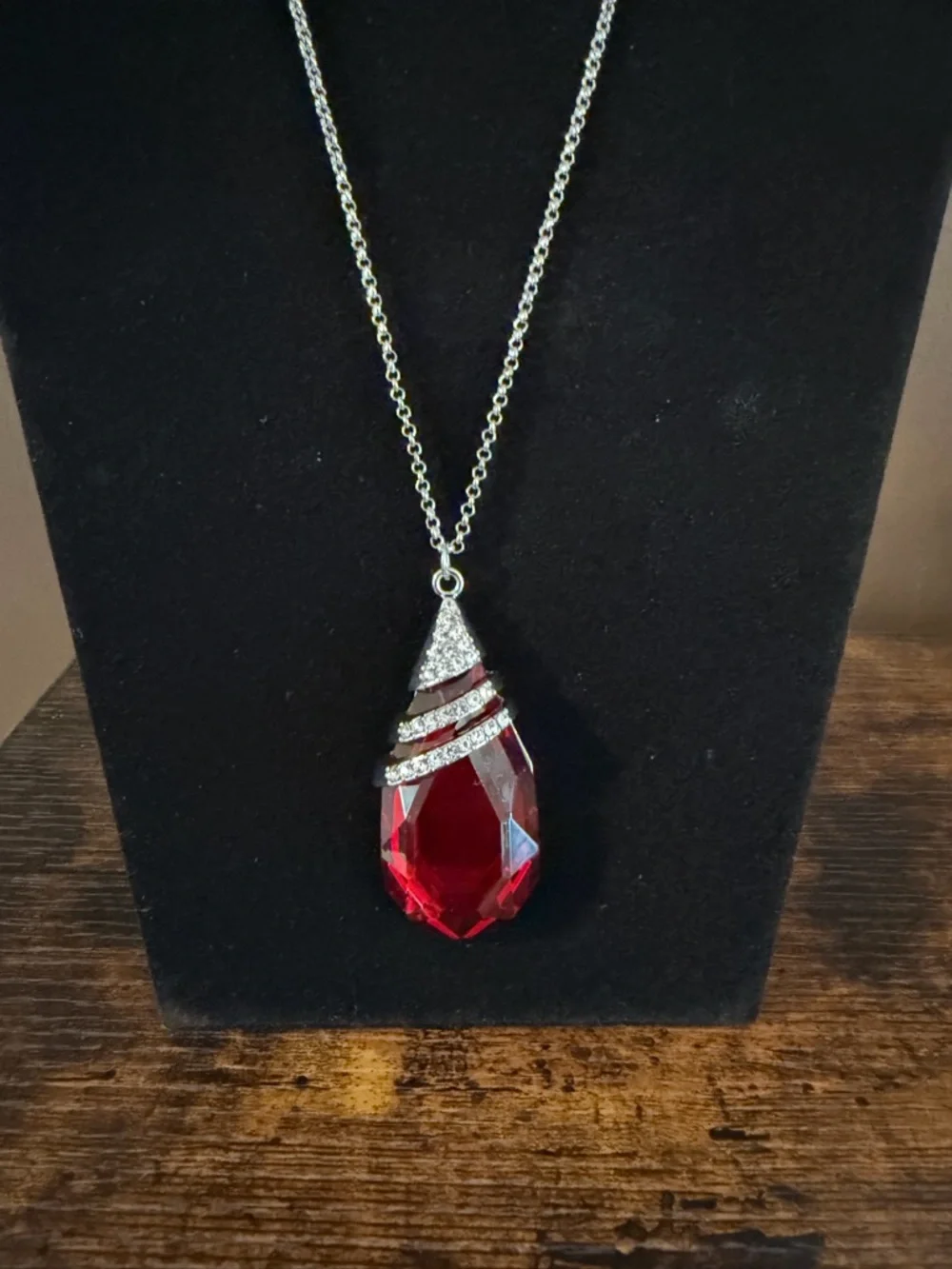 Elegant Silver Necklace with Red Crystal Teardrop Pendant
